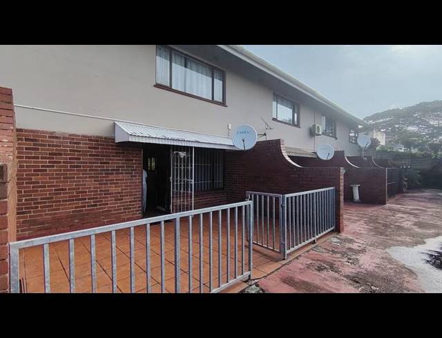 2 BEDROOM DUPLEX FOR SALE IN ESCOMBE